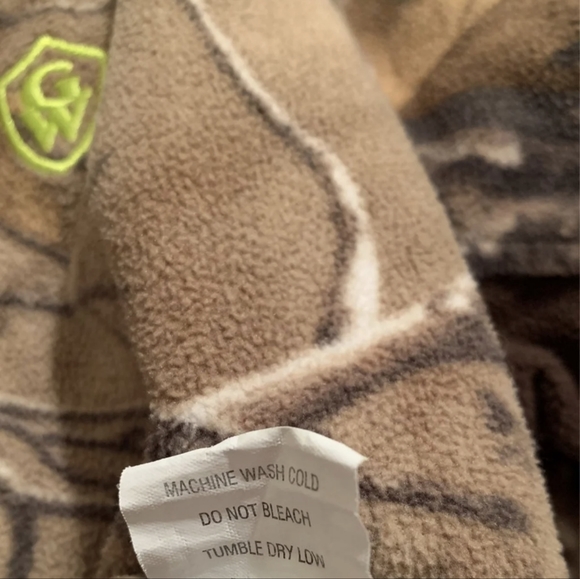 Boys L Game Winner Camo Jacket - Picture 4 of 4